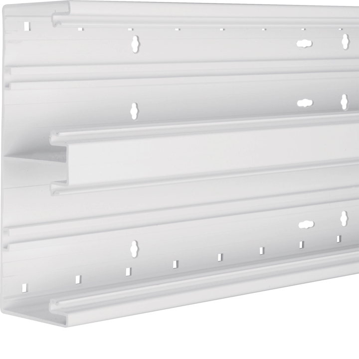 Hager BRP65210D19016 Trunking Base, PVC, Traffic White