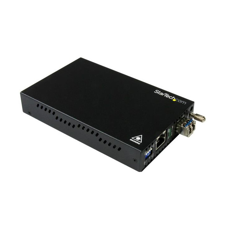 StarTech.com ET91000SM20 Gigabit Fiber Media Converter - 20km Range