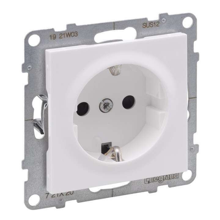 SUNO 2P+E SOCKET SCHUKO STANDARD AUTO TERMINALS SHUTTERED WHITE
