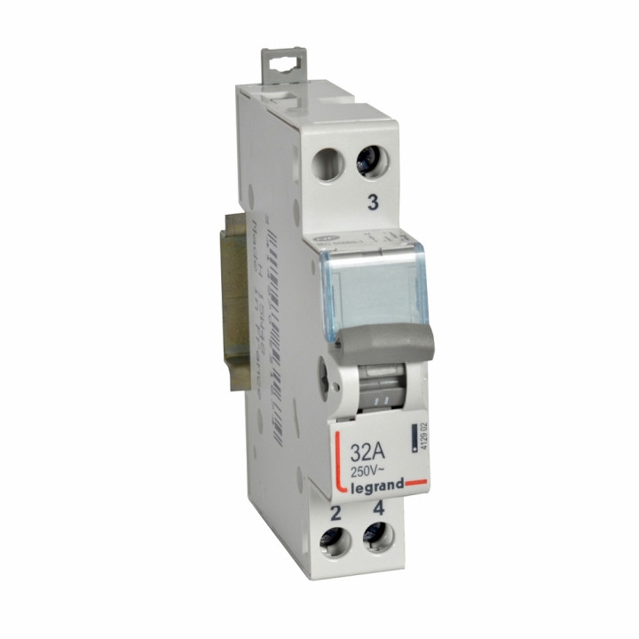Inverseur - 2 voies avec point central - 250 V - 32 A - 1 module