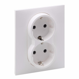 SUNO 2X2P+E SOCKET SCHUKO STANDARD AUTO TERMINALS SHUTTERED WHITE