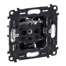 2P+E socket with shutters Valena InMatic -screw terminals -German std-16A-250V