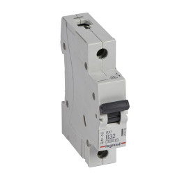 MCB RX 6000 - 1P - 230/400V - 32 A - courbe B - jeu de barres d'alimentation type broches/fourches
