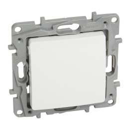 Intermediate switch Niloe - 10 AX - 250 V - automatic terminals - white