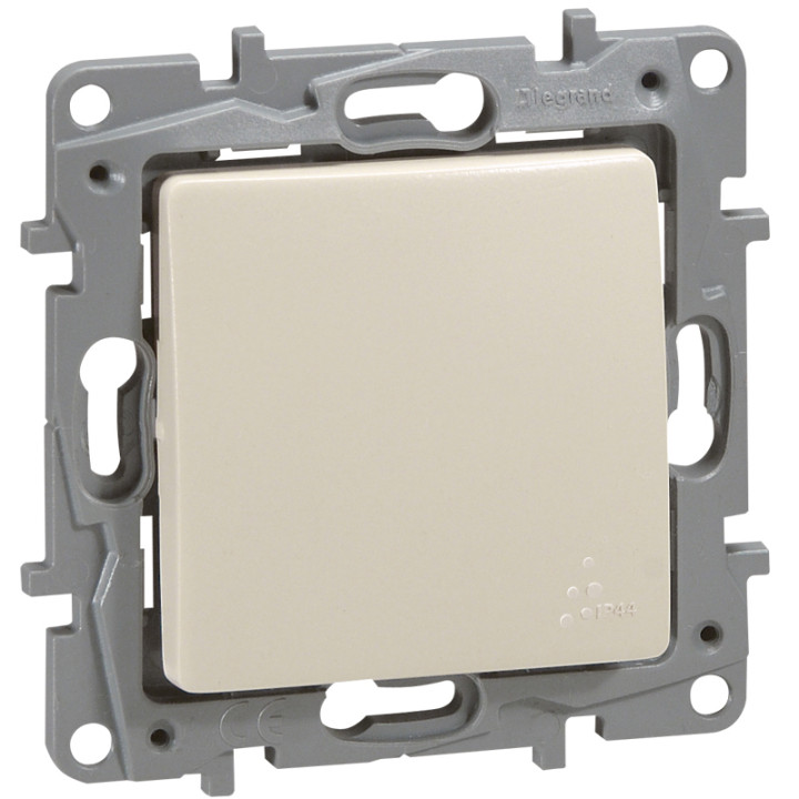 Legrand Niloe светящаяся кнопка IP44