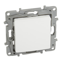 Legrand Niloe выключатель 1-местный 10A белый
