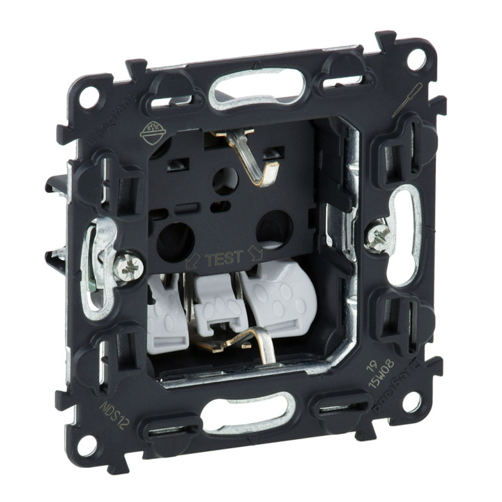 2P+E socket with shutters Valena InMatic -auto. terminals -German std -16-250V