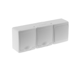 Schalter BETA, 3 Module, einzeln, mit Steckdose weiß IP44 BETA