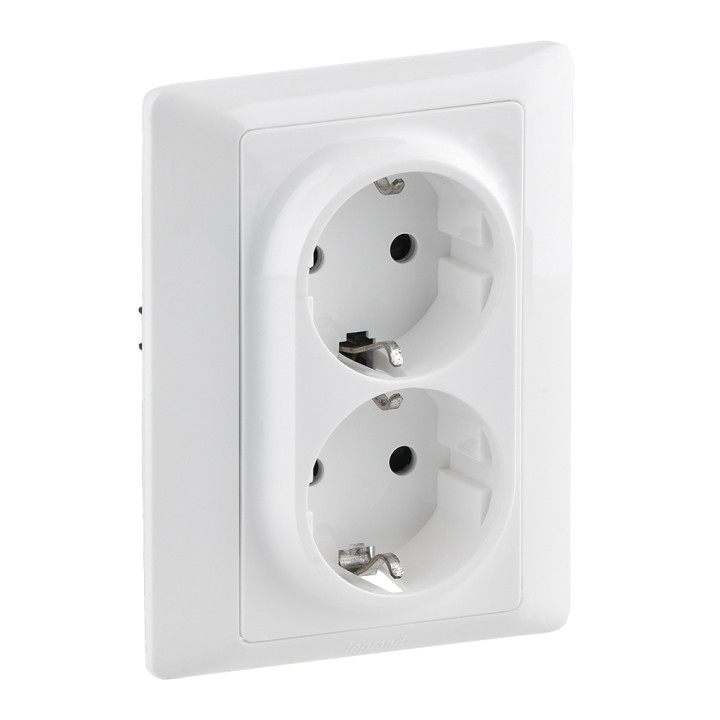 2X2P+E SCHUKO-ABSCHALTUNG BEI 1 BOX KOMPLETTES WEISSES LEBEN