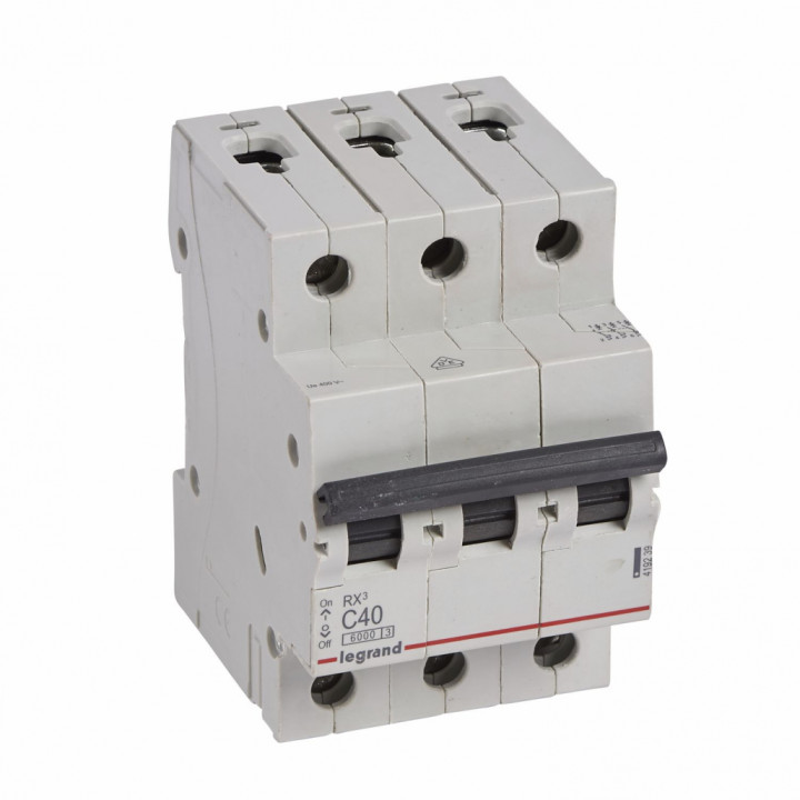 MCB RX 6000 - 3P - 400V - 40 A - Courbe C - jeu de barres d'alimentation type broches/fourches