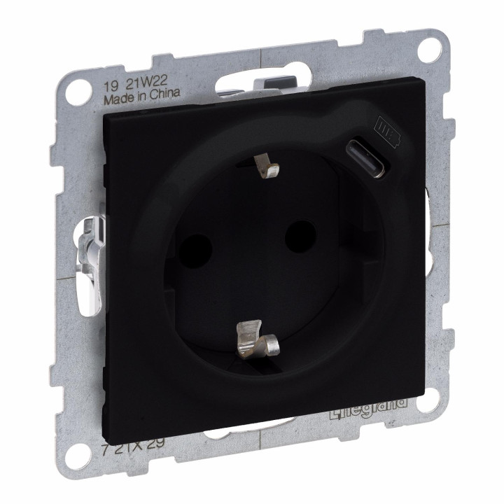 Legrand SUNO черная розетка Schuko + USB-C с защитой