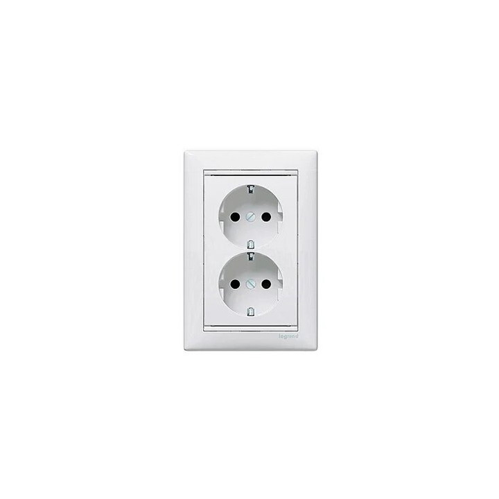 Двойная розетка Valena Schuko, белая